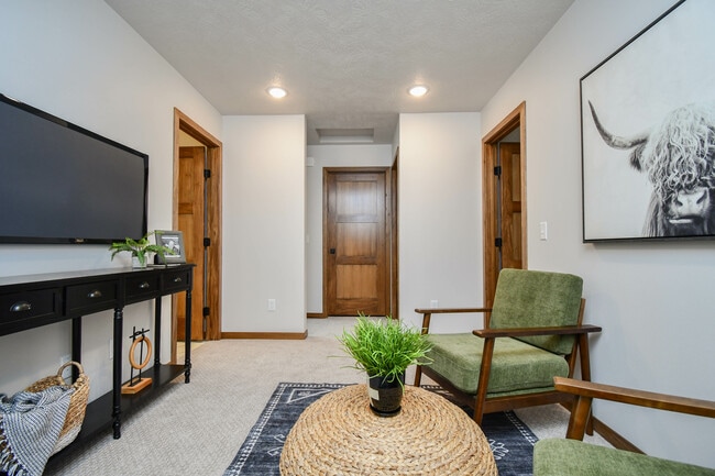 Building Photo - 6115 S Alki Pl