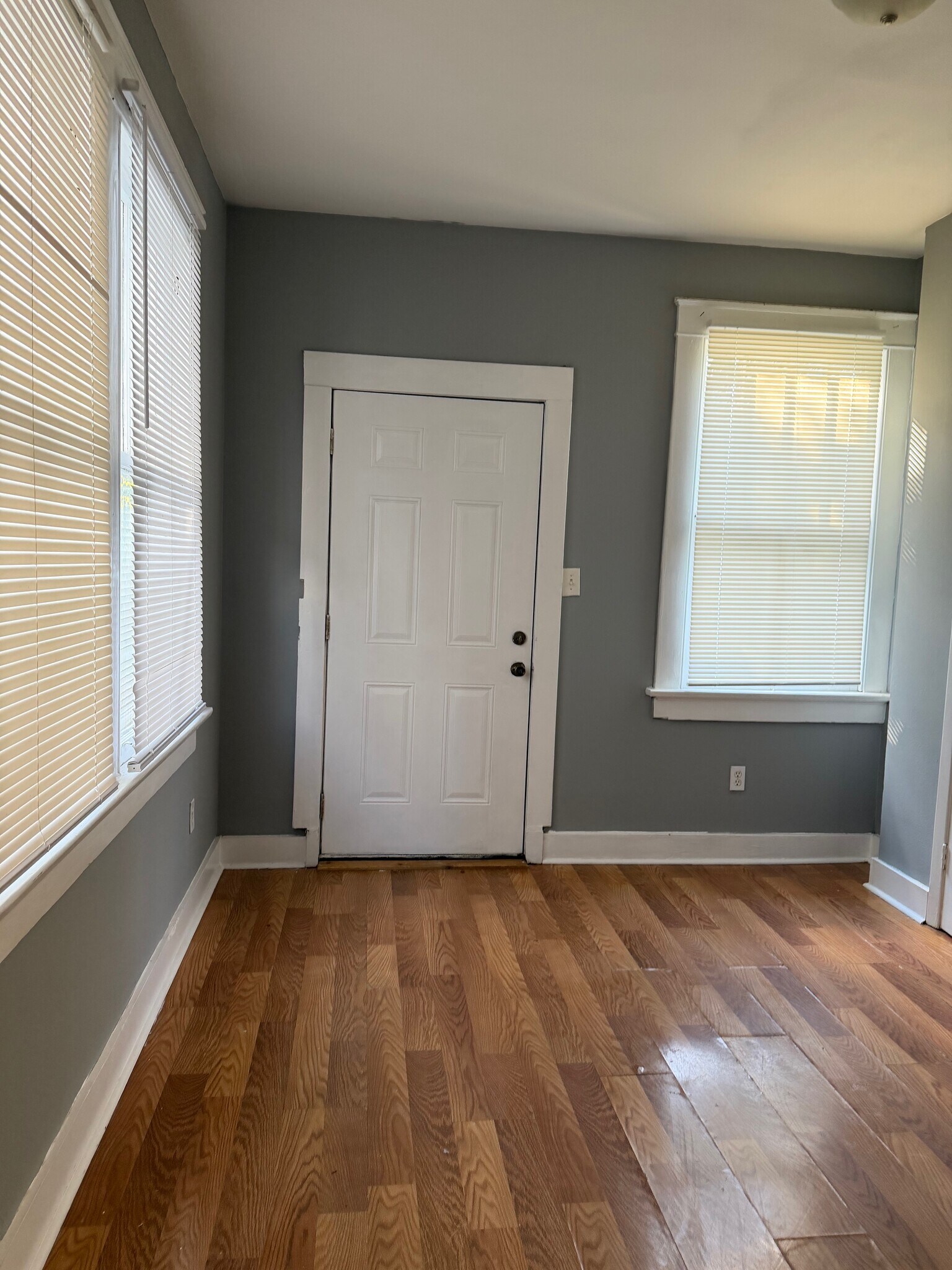 Building Photo - 2454 N Derbigny St