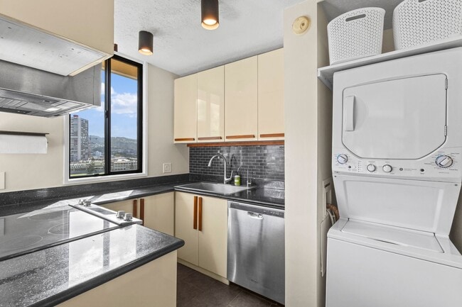 Building Photo - Wake Up to Stunning Mountain & Ala Wai Canal Views in the Heart of Waikiki