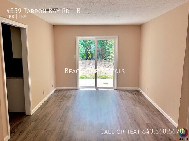 Building Photo - Forestbrook - 1 bed/1 bath Duplex-Applicat...