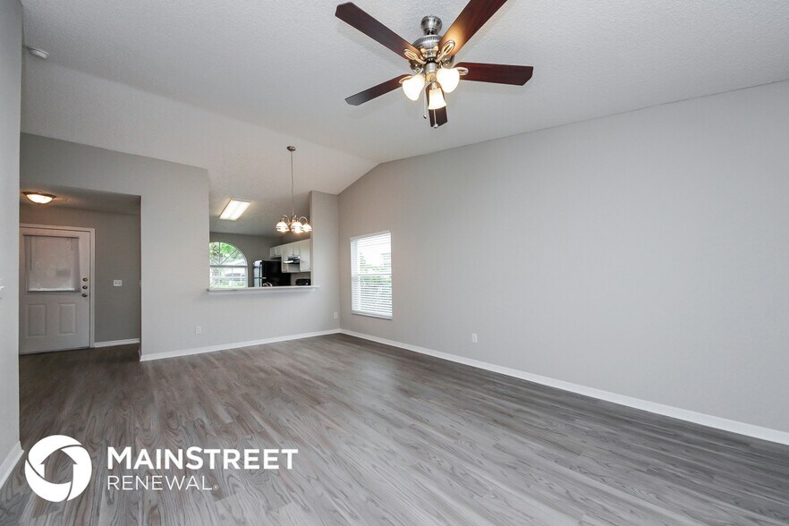 Building Photo - 1512 Oak Hill Trail