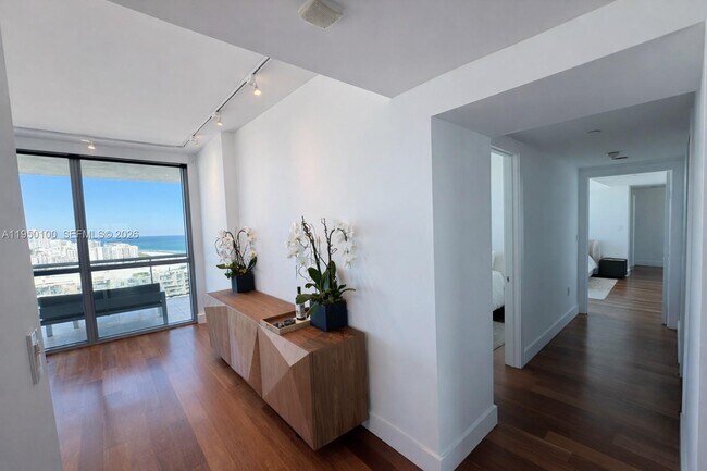 Building Photo - 101 20th St