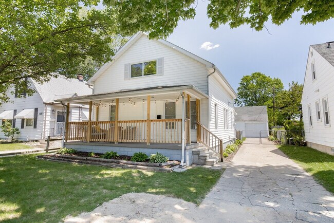 Building Photo - 23366 Hoover Ave