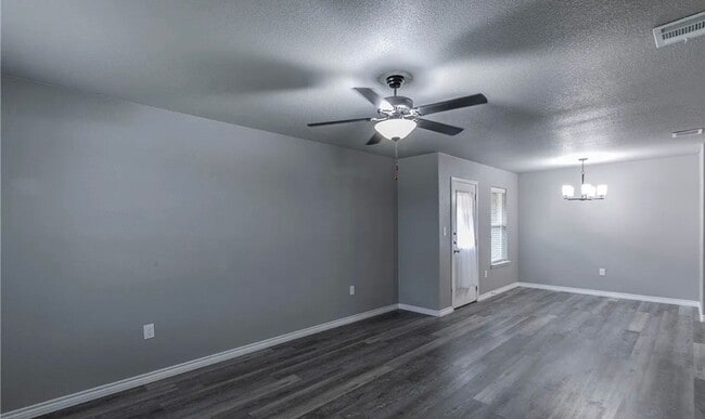 Building Photo - Cozy Duplex in Temple, Ready for Move-In!