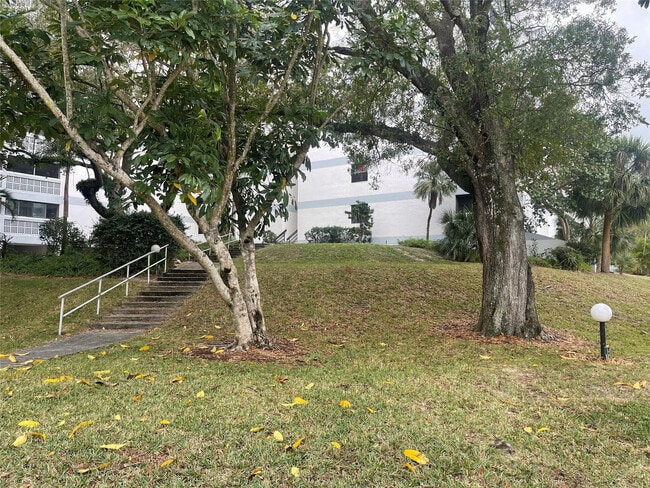 Building Photo - 3301 Spanish Moss Terrace