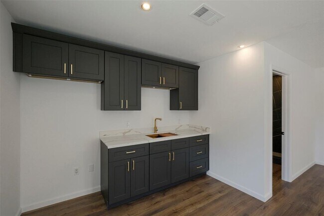Building Photo - 2742 Triway Ln
