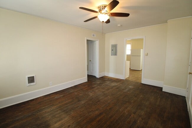 Building Photo - 304 Loring Dr