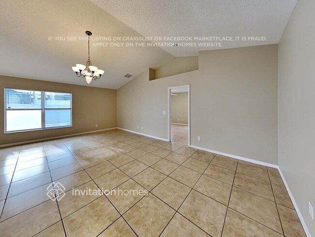 Building Photo - 453 Peace Ct