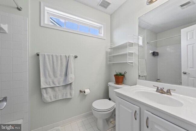 Building Photo - 43340 Wintersrun Ct