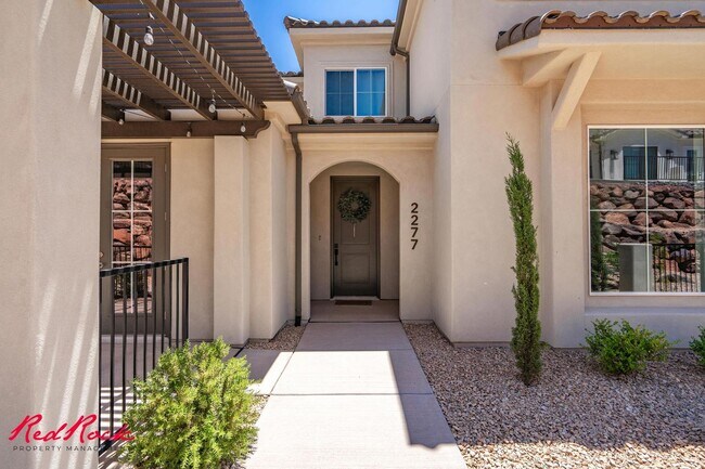 Building Photo - Welcome to Your Dream Home!