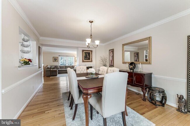 Building Photo - 12165 Abbey Glen Ct