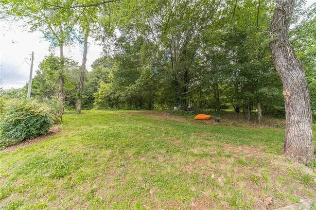 Building Photo - 511 Lena Dr