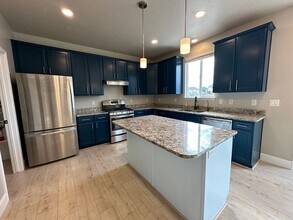 Building Photo - Single Family Home on Ranches Golf Course ...