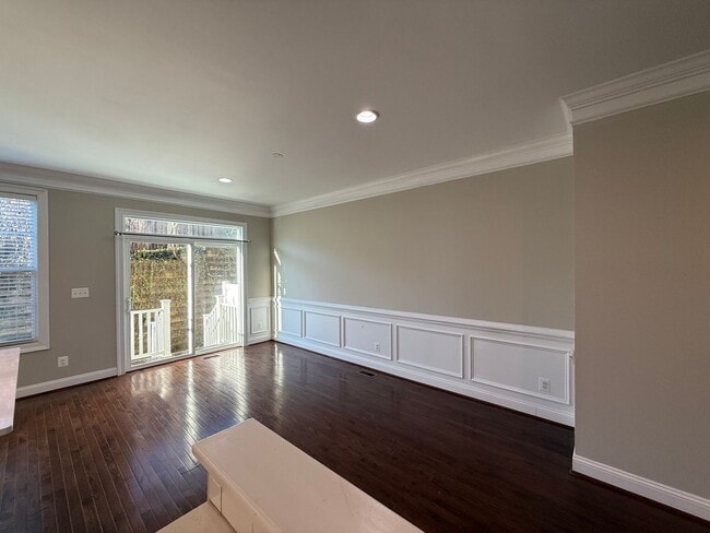 Building Photo - 2126 Avinity Loop