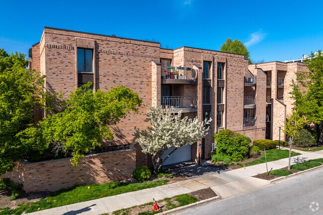 Building Photo - Eastwood