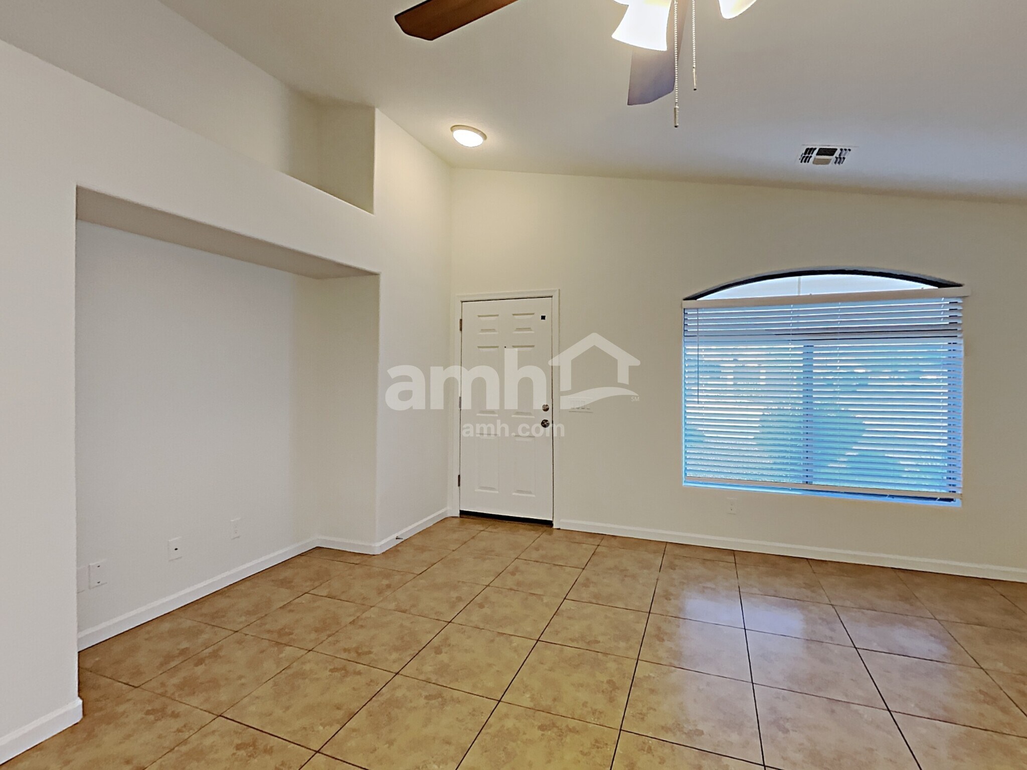 Building Photo - 25753 W Winslow Ave