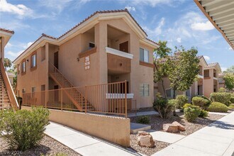 Building Photo - 1050 E Cactus Ave
