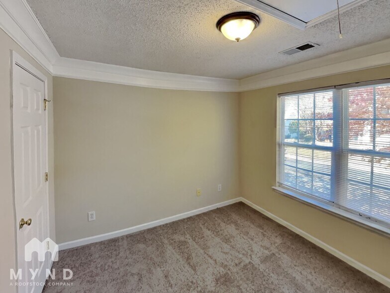 Building Photo - 15247 Leslie Brooke Rd