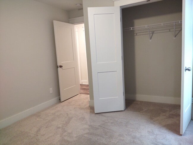 Building Photo - Beautiful Home located in the McKee Grove ...