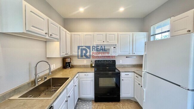 Building Photo - 7413 S Quail Cir