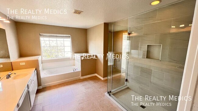 Building Photo - 1612 Malon Bay Dr