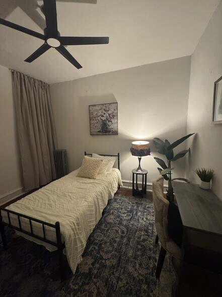 Building Photo - 5409 Walnut St