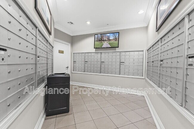 Building Photo - 12000 Market St