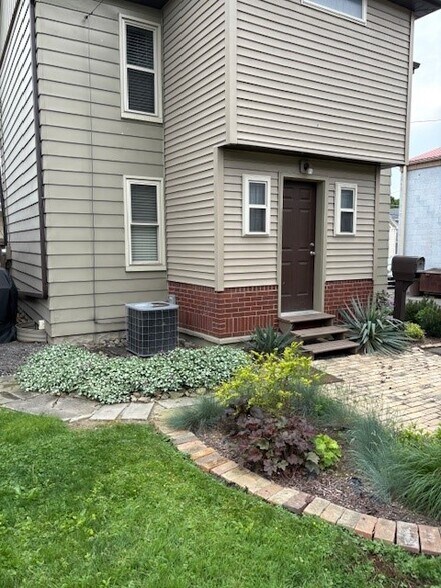 Patio2 - 1520 4th Ave