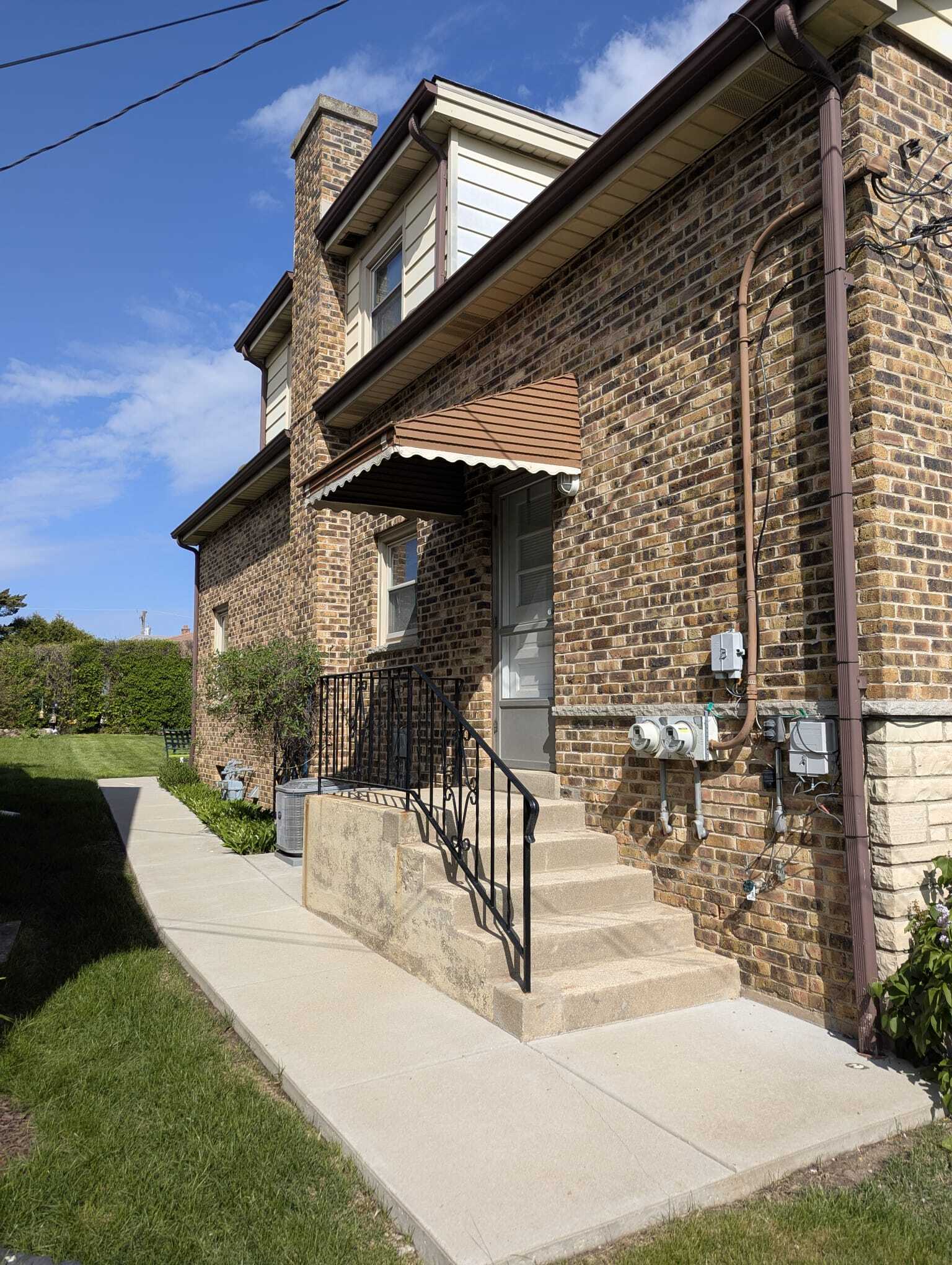 Building Photo - 113 Burtis Ave