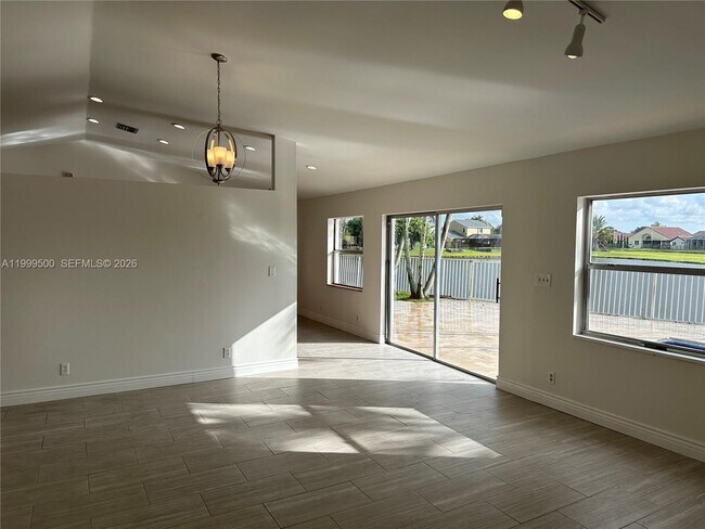 Building Photo - 9841 Ridge Creek Rd