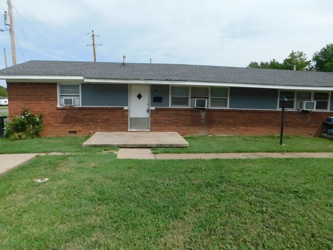 Primary Photo - 1621 Socony St