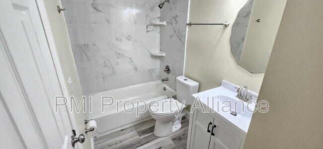 Building Photo - 259 Hill St