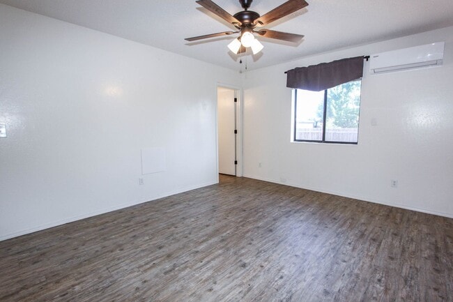 Building Photo - 7159 E Silverlode Dr