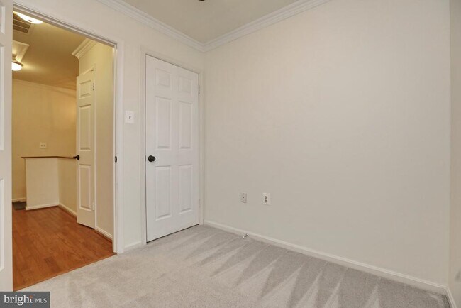 Building Photo - 5440 Barrister Pl