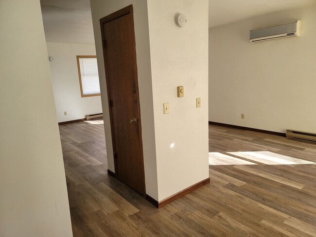 Building Photo - 2460-2462 2nd Ave South