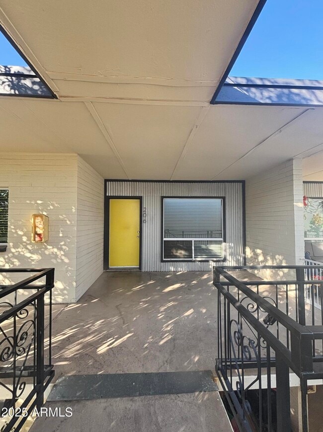 Building Photo - 6730 N 17th Ave