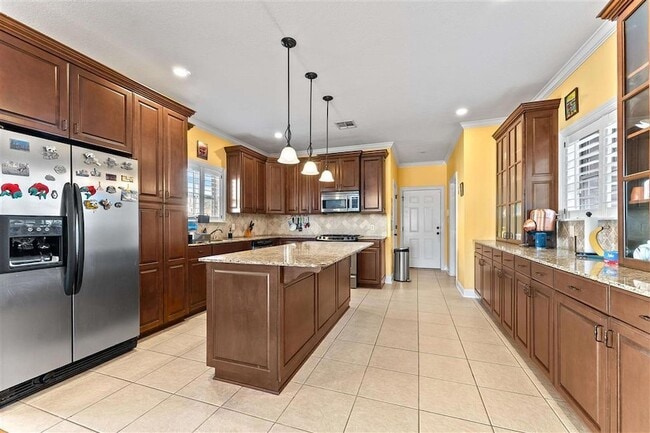 Building Photo - 4140 Primrose Dr