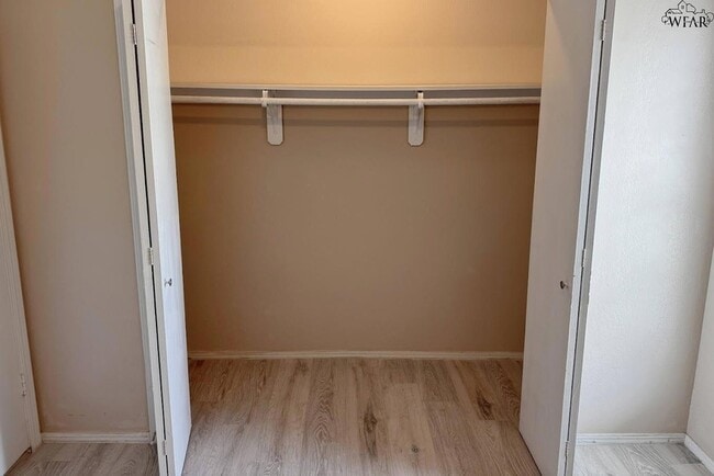 Building Photo - 1901 Wenonah Ave