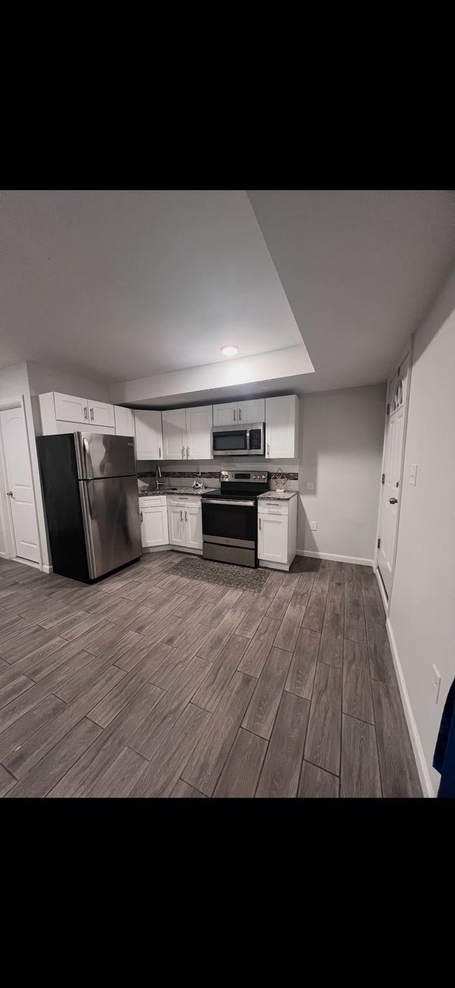 Building Photo - 241 Franklin St