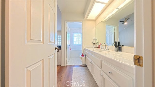 Building Photo - 415 E Bougainvillea Ln