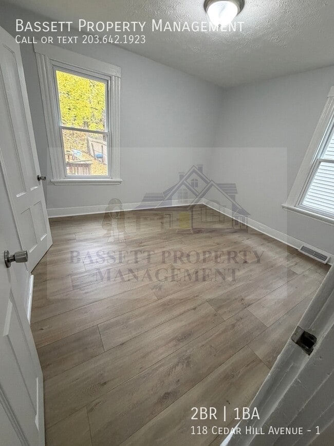 Building Photo - 118 Cedar Hill Ave