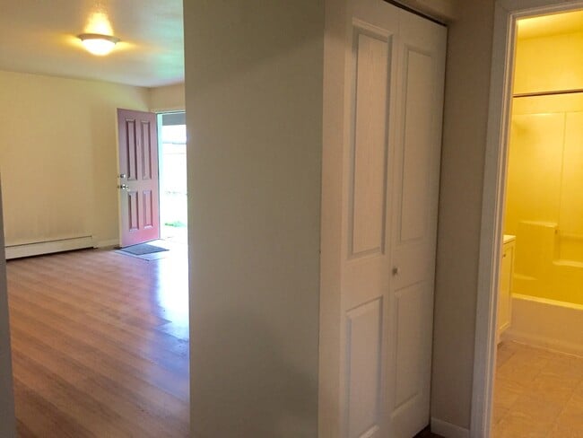 Building Photo - Wonder Park