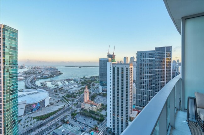 Building Photo - 851 NE 1st Ave