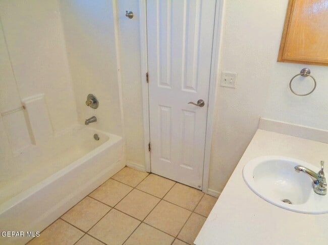 Building Photo - 12348 Tierra Humeda Dr