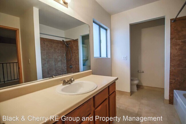 Building Photo - 1 br, 1.5 bath House - 529 Sellers Place