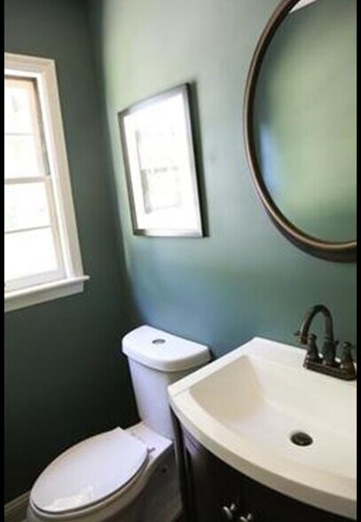 Building Photo - 4200 W 55th St