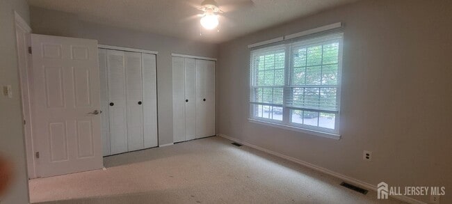Building Photo - 101 Pear Tree Ln
