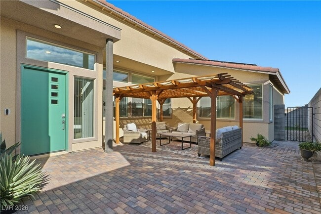 Building Photo - 9958 Valley St