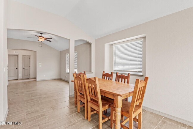 Building Photo - 13960 Lago Vista Ave