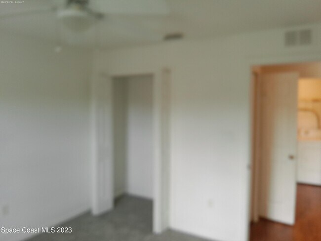 Building Photo - 435 Margie Dr